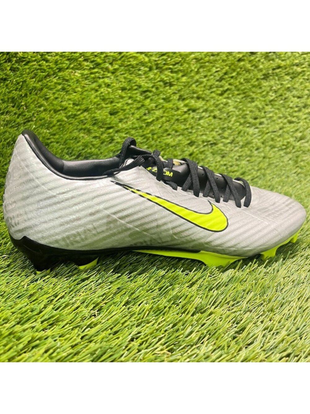 Nike Zoom Mercurial Vapor 15 Academy MG Mens Size 6.5 Silver Volt Soccer Cleats